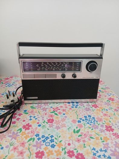PYE 4 band radio