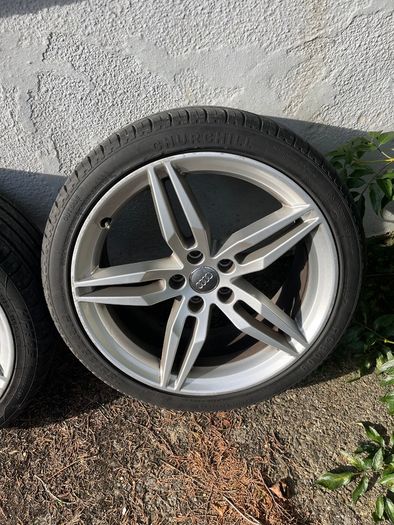 Audi S-Line genuine wheels 19 inch.