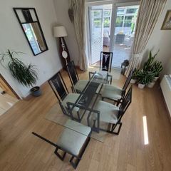 table chairs and mirror