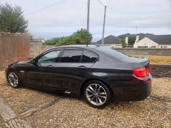 BMW 5-Series 2012