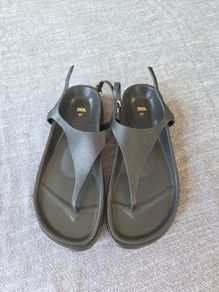 Zara sandals size 37