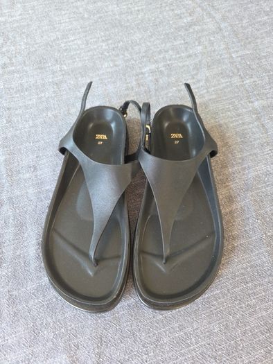 Zara sandals size 37