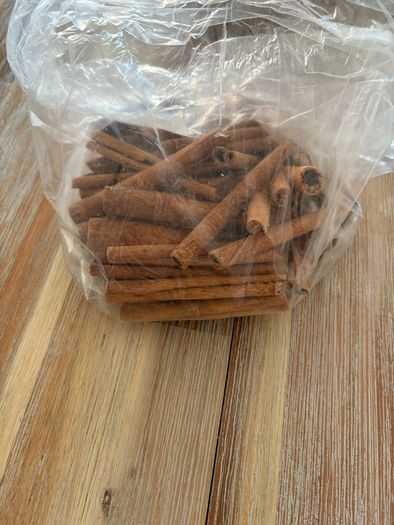 Cinnamon sticks