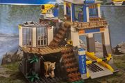 Lego Jungle Police Station