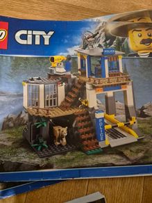 Lego Jungle Police Station
