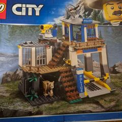 Lego Jungle Police Station