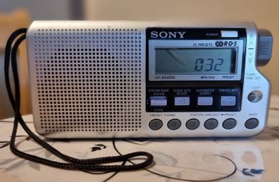 SONY ICF M33 RDS, working good, 26 years old.
