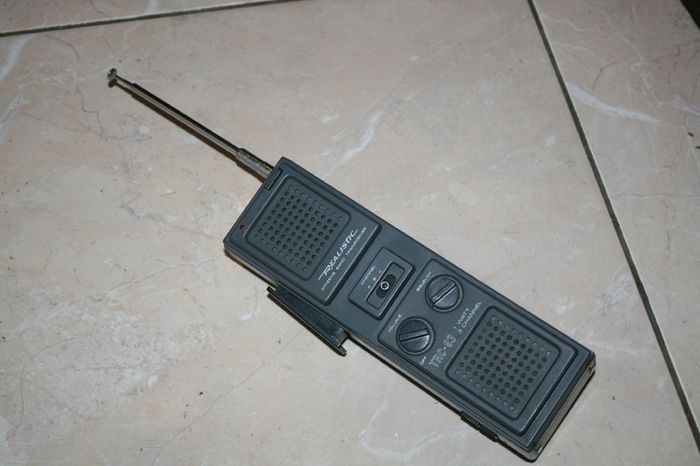 Realistic TRC-83 3-Channel Transceiver - Cat. No. 21-1605