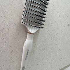 The Belle Brush