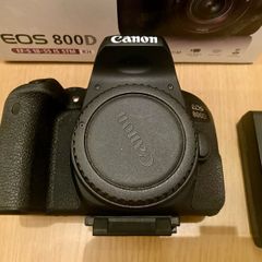 Canon 800D