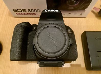 Canon 800D