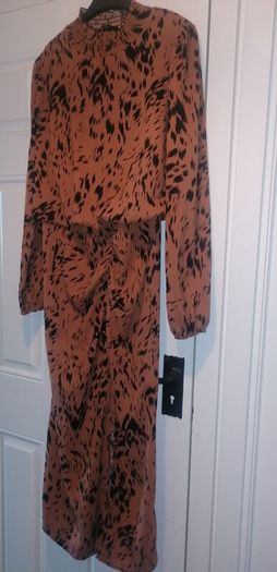 dress size 12 elasticated waist slight slit worn once