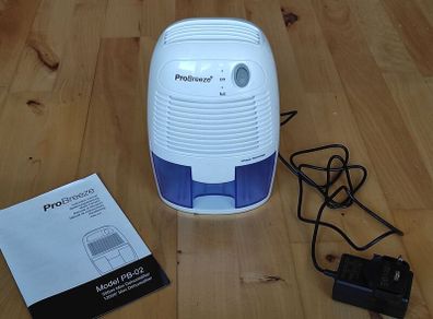 Dehumidifier 500ml Compact and Portable Mini Air Dehumidifier for Damp, Mould, Moisture in Home, Kitchen, Bedroom, Caravan, Office, Garage, Bathroom, Basement