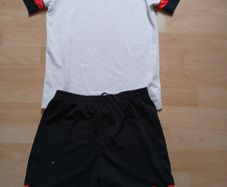 Nike T-shirt & Shorts Set (( Perfect Age 10-11yrs))