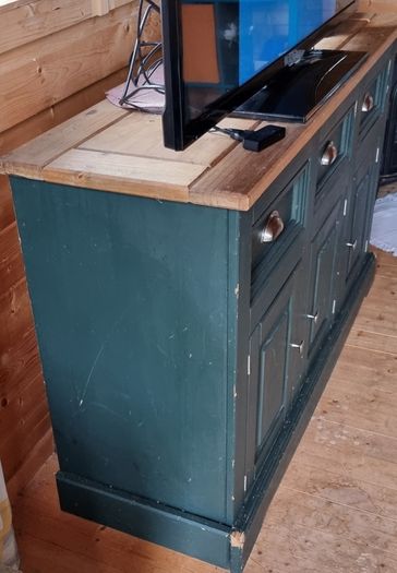 Side board/TV Stand