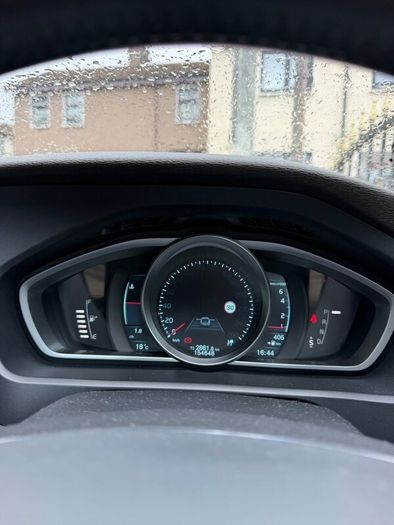 Volvo V40 2014
