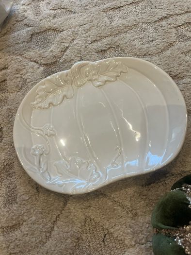 Autumnal plate