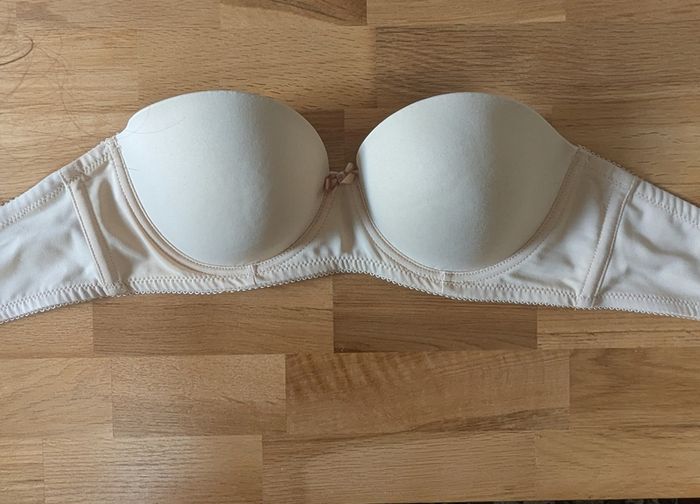 Nude Strapless Bra 30D Freya