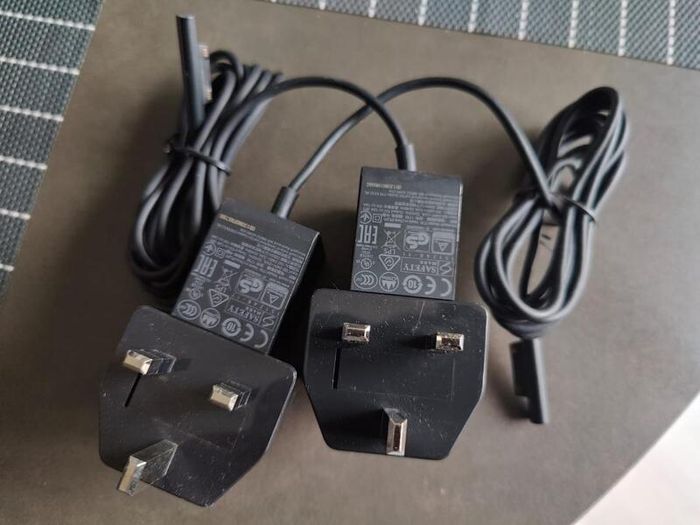 Genuine Microsoft Surface AC Adapter Charger 24W Model 1736 Go Pro Power Supply Adaptor