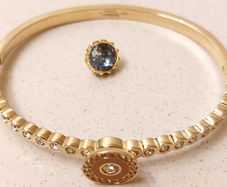 "Melano" Twisted Bangle/Bracelet