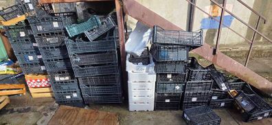 Free boxes