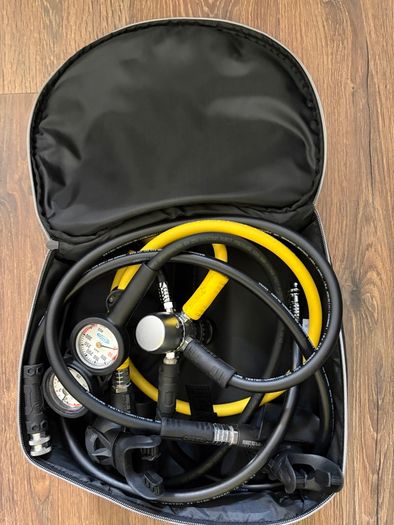 Cressi XS Compact AC2 DIN diving regulator set + Tecnomar Compact 3 Console + Case