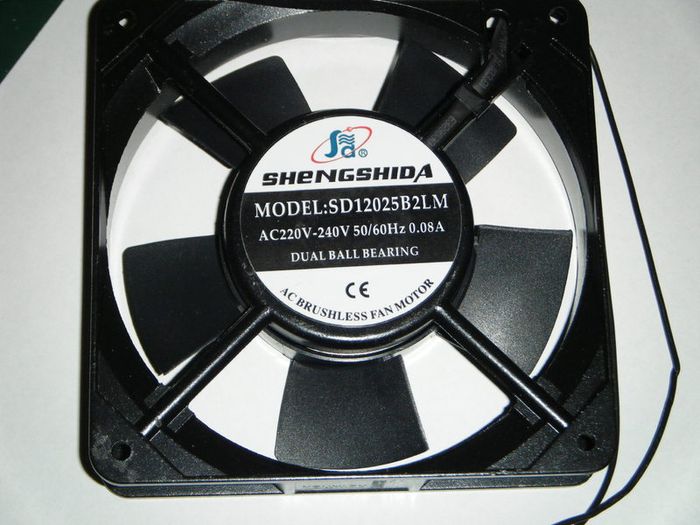 AC Brushless Fan 220-240V