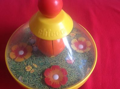 Chicco Spinning Top - bubble opens to show Bumble Bee
