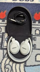 Bose headphonee