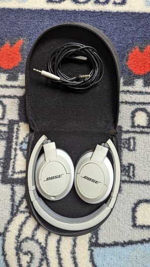 Bose headphonee