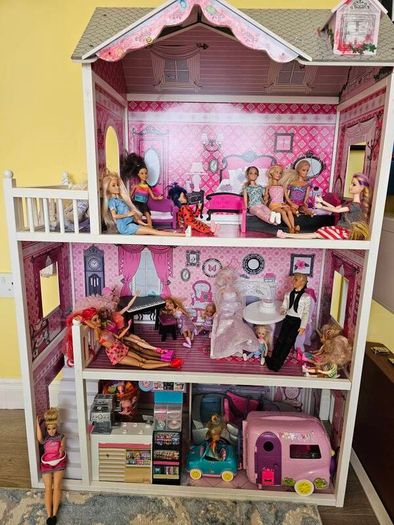 Dollhouse