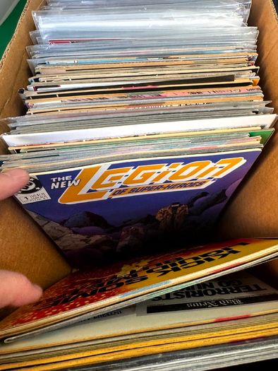 DC Long Comic Box w 250 comics for Sale