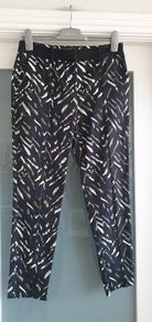 RIVER ISLAND ladies printed trousers Sz 8R UK
