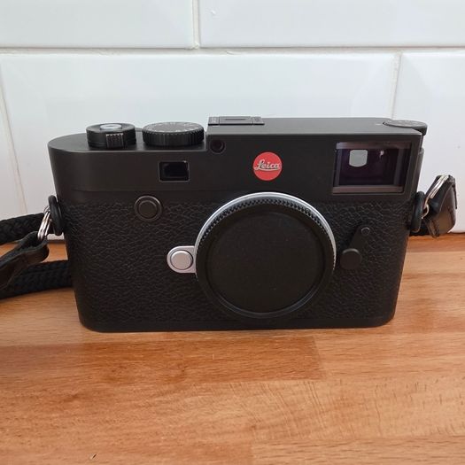 Leica M10