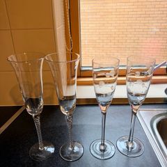 champagne glasses