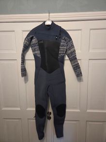 O Neill Women Epic Chest Zip Wetsuit 5mm