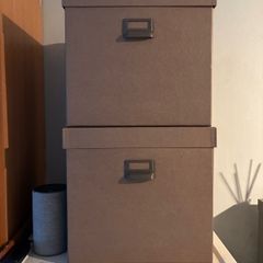 2 storage boxes