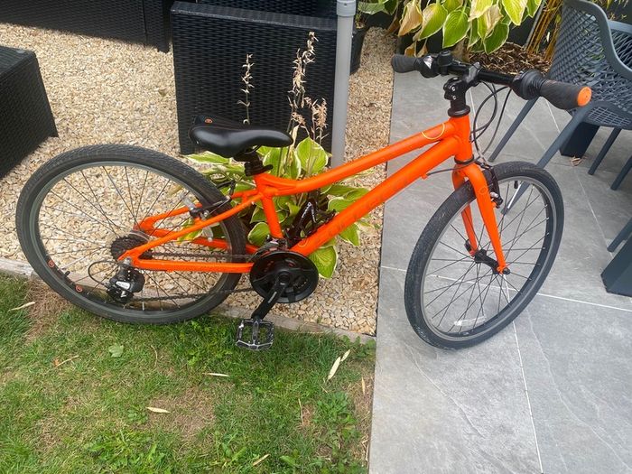 Carrera 24inch wheel kids mountain bike