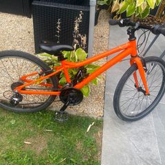 Carrera 24inch wheel kids mountain bike