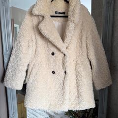 Zara Faux Fur Shearling Coat Ecru/Beige Size L