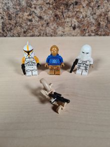 Lego Star Wars Minifigure bundle x 4 Snow trooper Clone trooper commander battle droid C3PO in Christmas sweater jumper Advent calender