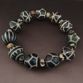 Antique Burmese Pumtek Pyu & Bone Beads Necklace
