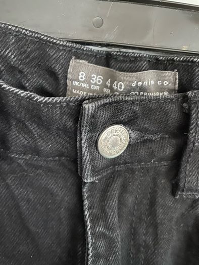 Black mom jeans
