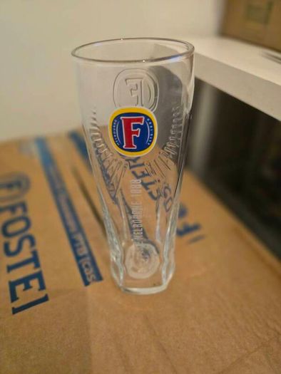 Beer glass, pint glass, Stemmed Glasses Chalice glass