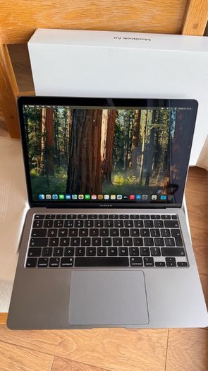 MacBook Air 2020 i7 Quad Core