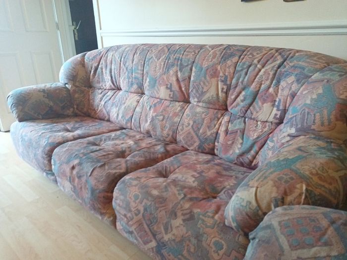 Jacquard suite, 3-seater couch and 2 armchairs - free delivery!