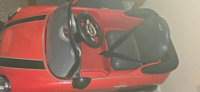 Mini Cooper Ride-On Car - Great Condition + New Battery