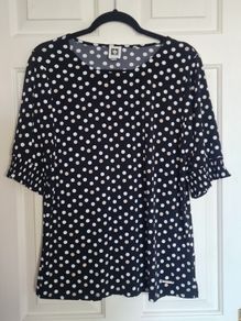 Anne Klein top blouse polka dot
