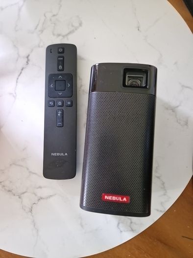 Projector/pocket cinema