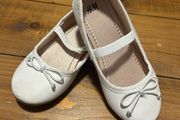 H&amp;M white ballerina style shoes, size 27